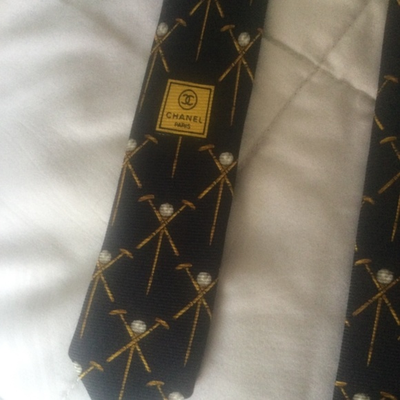 CHANEL Black and Gold Men's Tie - Picture 3 of 7